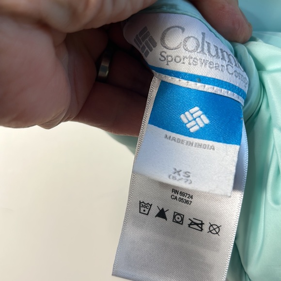 COLUMBIA GIRLS OUTDOOR REVERSIBLE PUFFER VEST IN SIZE XS 6/7 - Picture 6 of 6